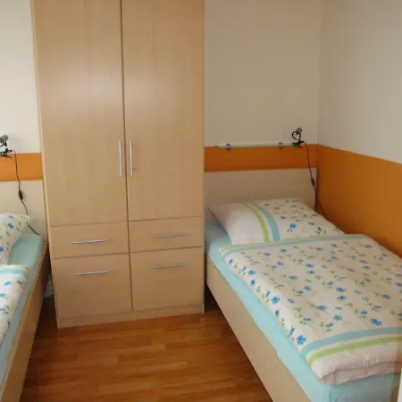 Semesterbostad Ferienwohnung-ketzin Im Ot Bruckenkopf